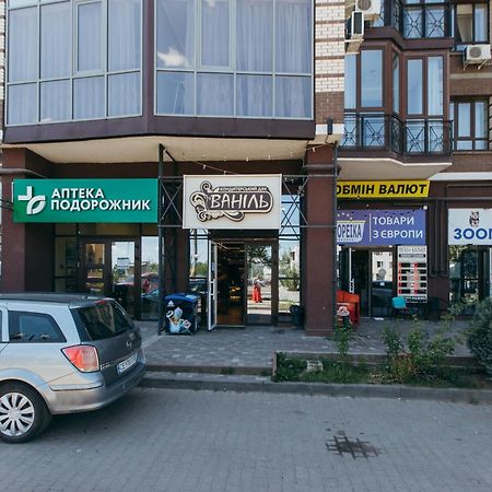 Atlant Luxury Big Family Five Apart On Golovna Поряд З Тц Депот Wi Fi 24 На 7 Chernivtsi Exterior photo