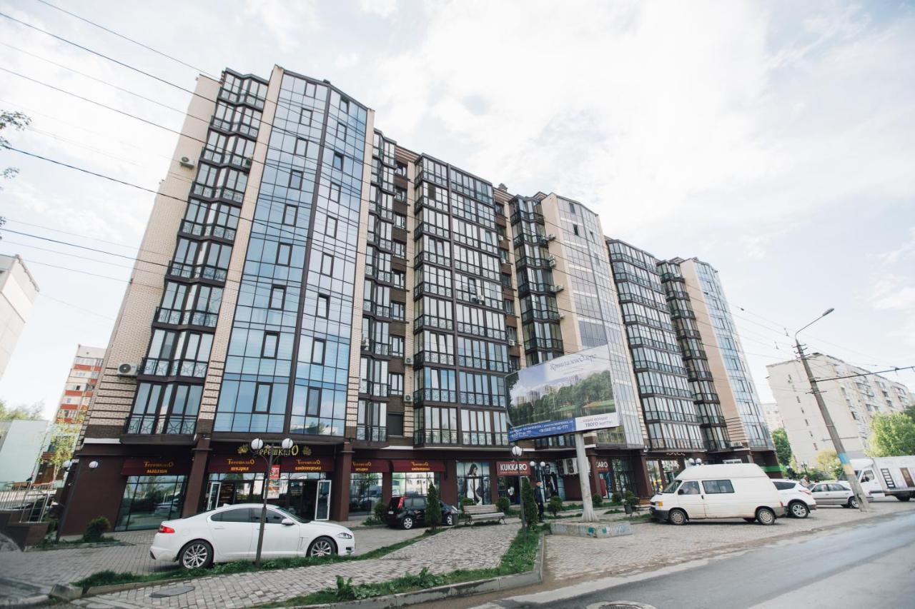 Atlant Luxury Big Family Five Apart On Golovna Поряд З Тц Депот Wi Fi 24 На 7 Chernivtsi Exterior photo