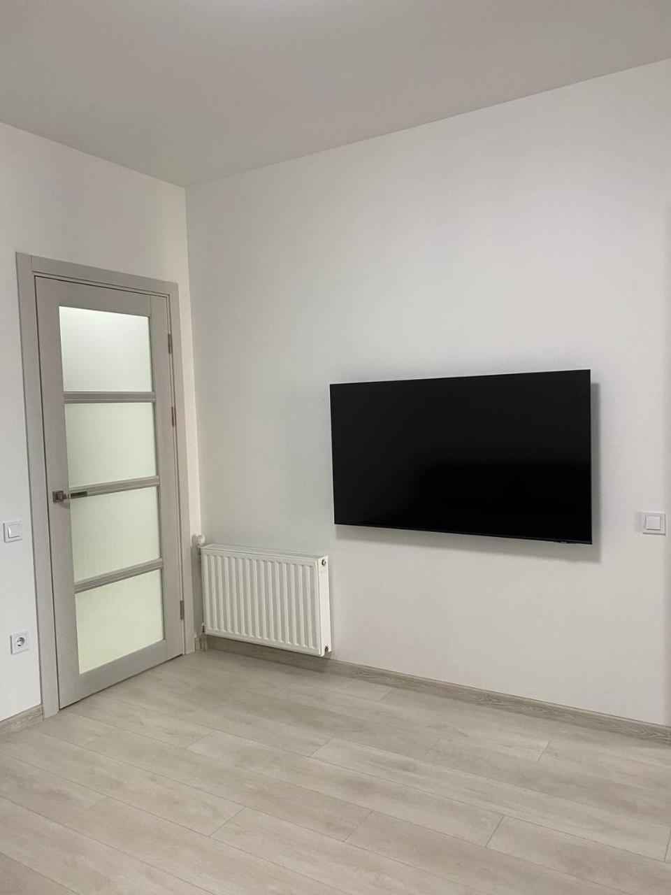 Atlant Luxury Big Family Five Apart On Golovna Поряд З Тц Депот Wi Fi 24 На 7 Chernivtsi Exterior photo